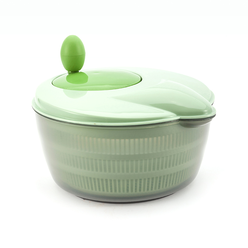 D644  SALAD SPINNER