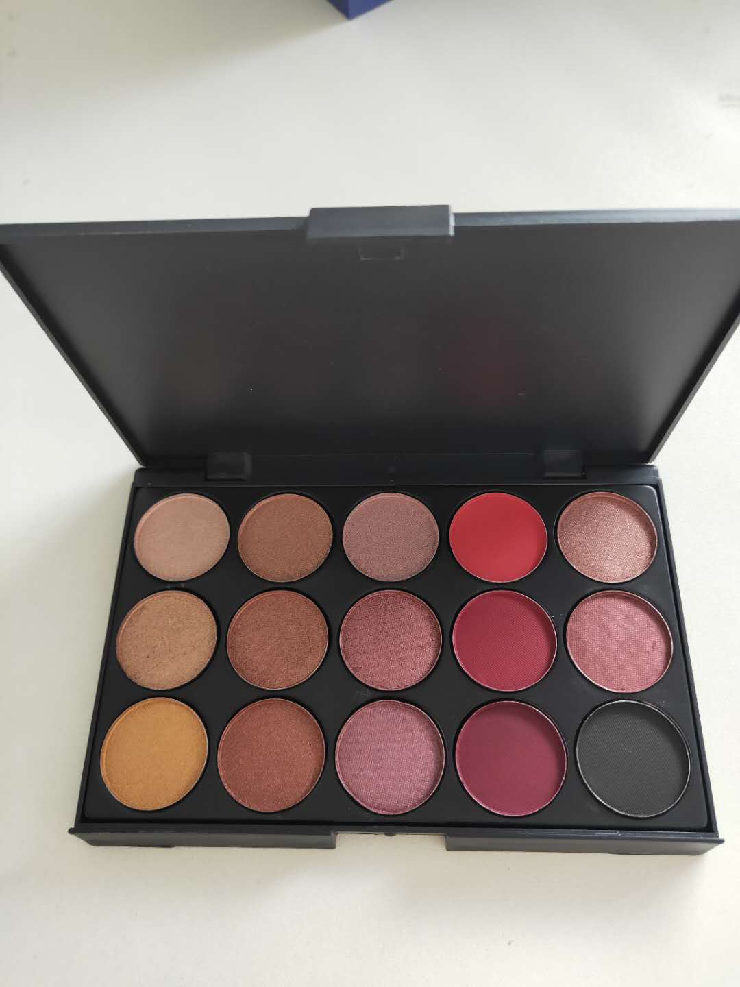 15coloers eyeshadow manufacturer