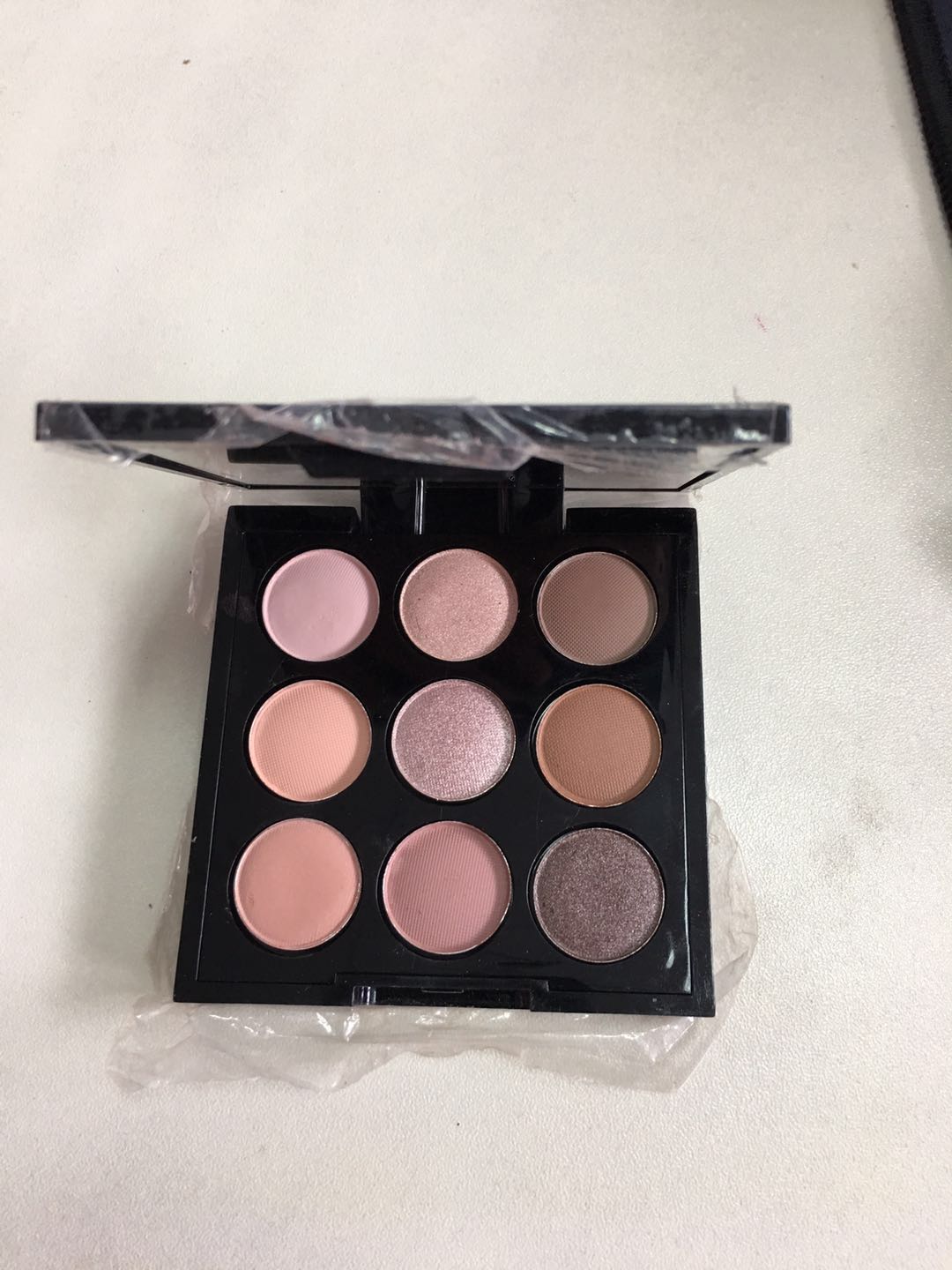 9 colors eyeshadow