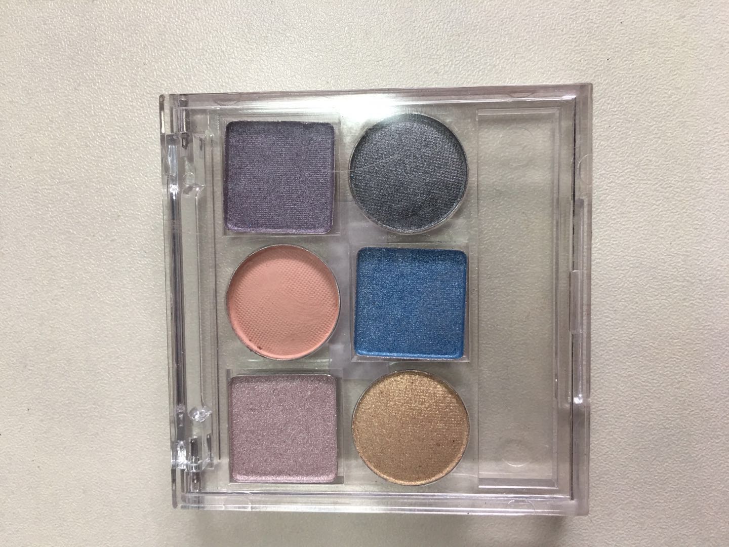 small size eyeshadow 